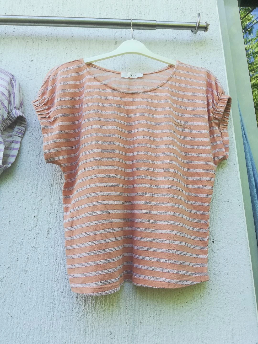 Lote de 2 camisetas ligeras y a rayas etiqueta T.L (imperfecciones) – photo 3